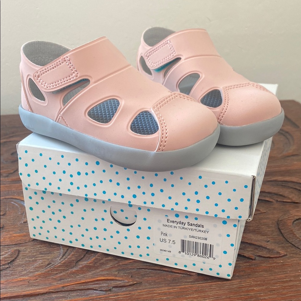 Ten Little Everday Sandals Size 7.5